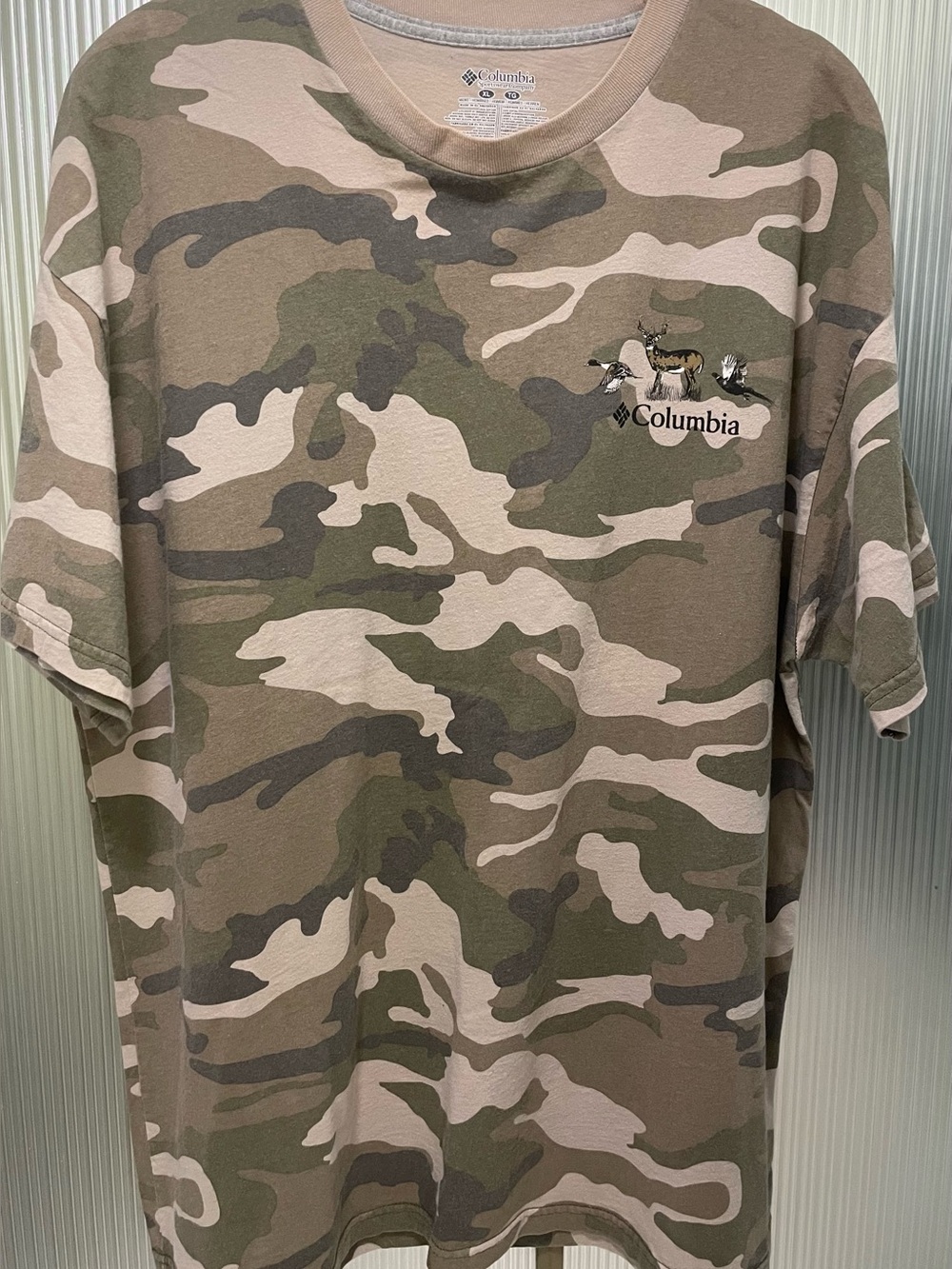 Columbia PERIODIC TABLE OF HUNTING ELEMENTS Camo T-Shirt Men’s XL